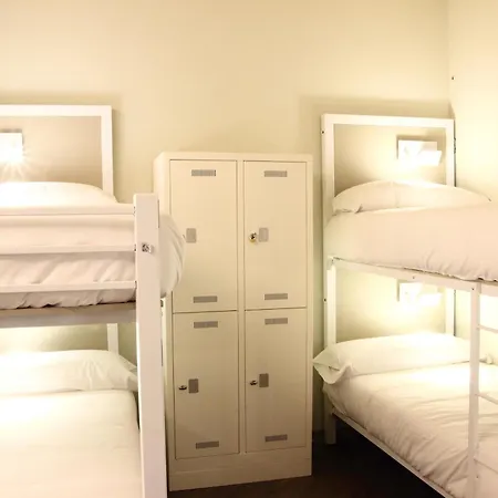 Hostel Poshtel - Premium *