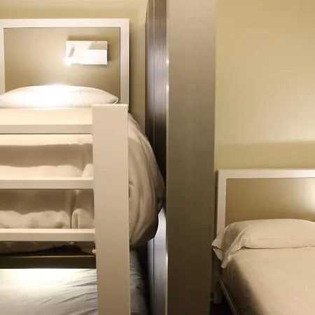 Hostel Poshtel - Premium *