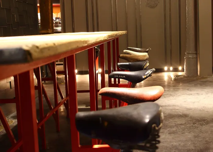 Poshtel - Premium Hostel