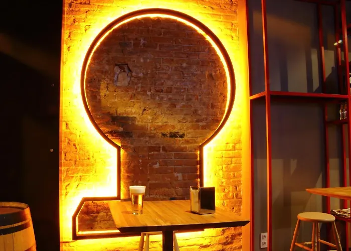 毕尔巴鄂波希特尔 - 高级旅舍 *