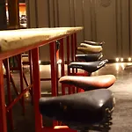 Poshtel - Premium Hostel