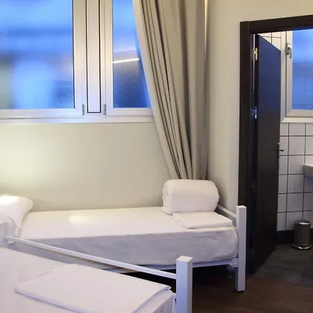 Poshtel - Premium Hostel