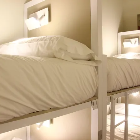 Poshtel - Premium Hostel