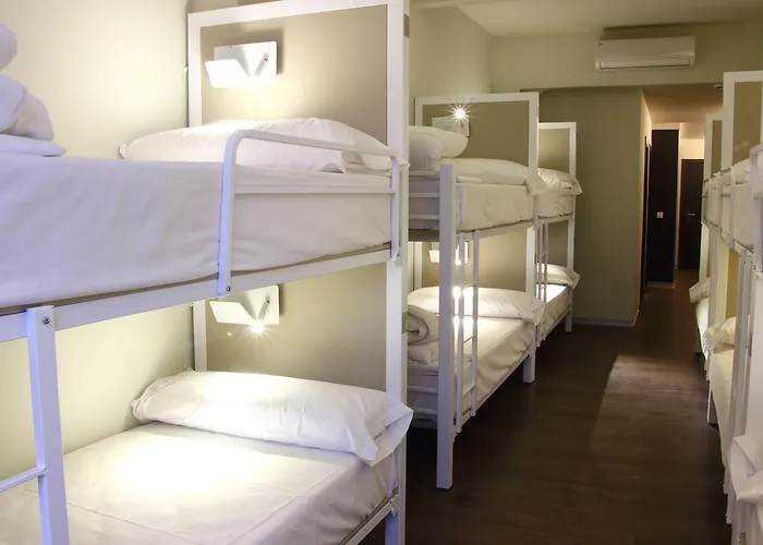 Poshtel - Premium Hostel *