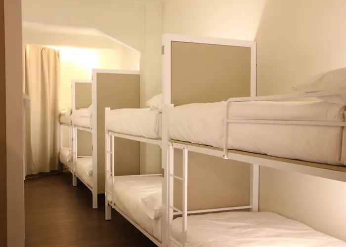 Hostel Poshtel - Premium *