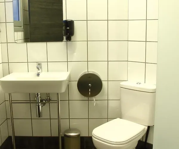 Poshtel - Premium Hostel